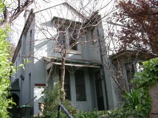 1/18 New Canterbury Road