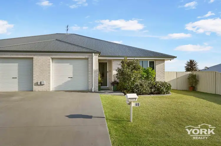 Main view of Homely unit listing, 2/40 Shoesmith Road, Westbrook QLD 4350