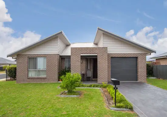 Main view of Homely house listing, 5 Semillon Drive, Tamworth NSW 2340