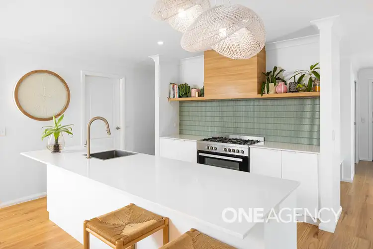 86 VALENCIA DRIVE, Gobbagombalin NSW 2650