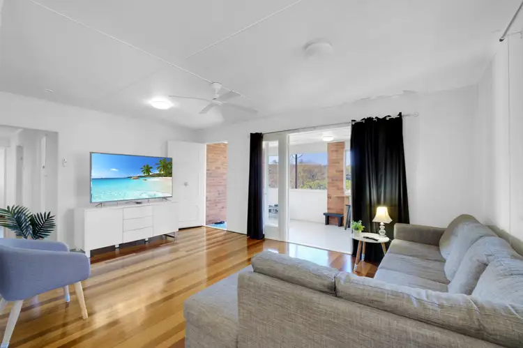 4 Coes Creek Road, Burnside QLD 4560