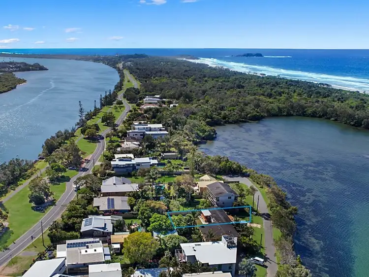 13 Wommin Lake Crescent, Fingal Head NSW 2487