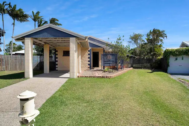 7 Azalea Court, Beaconsfield QLD 4740