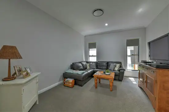 Fifth view of Homely house listing, 27 Falcon Drive, Tamworth NSW 2340