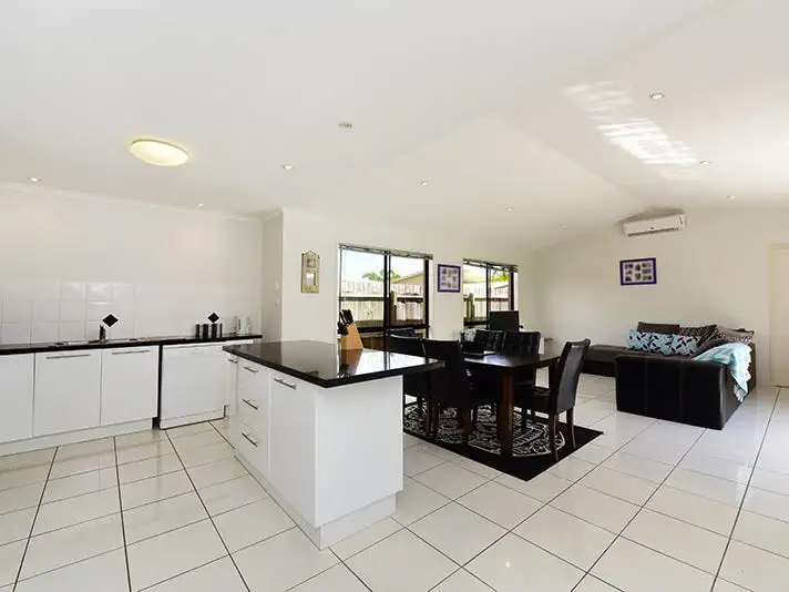 5 Bangalore Close, Caloundra West QLD 4551