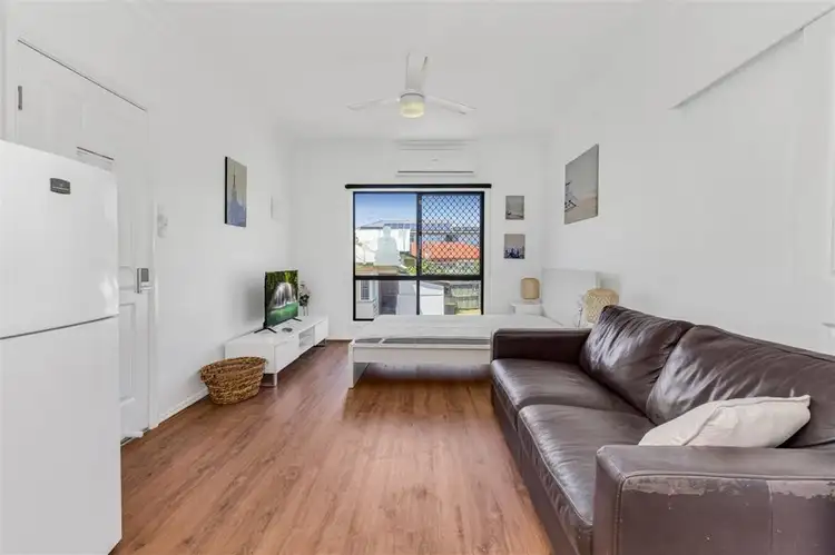 2/56 Nielson Street, Chermside QLD 4032