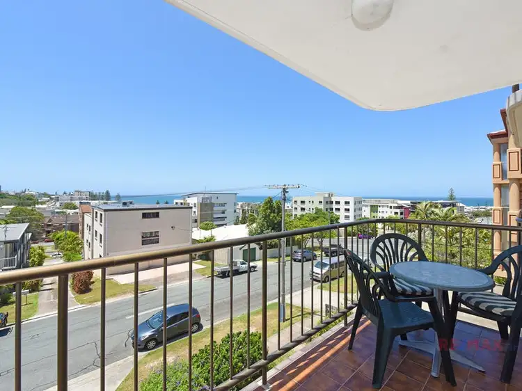 4/8 Mahia Terrace, Kings Beach QLD 4551
