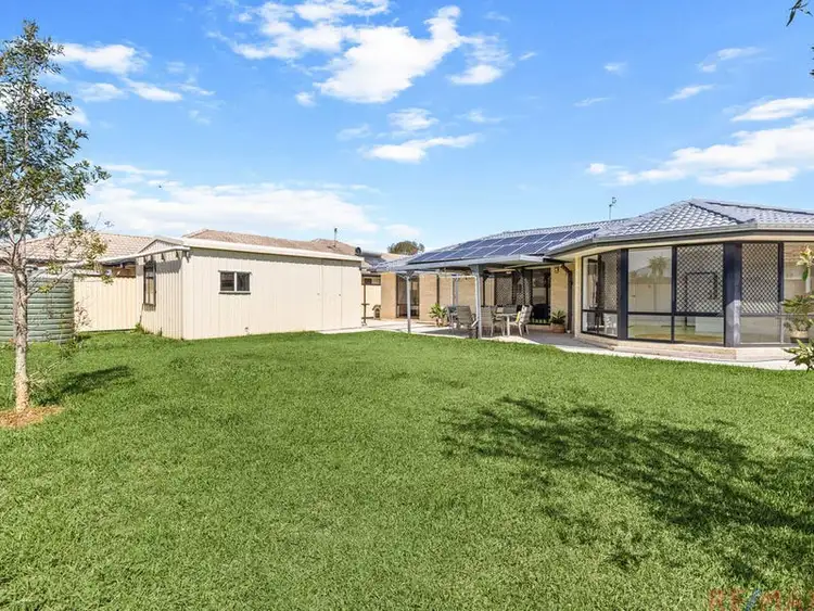 14 Water Side Place, Little Mountain QLD 4551