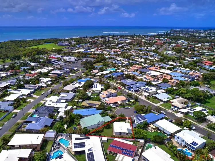 4 Apanie Court, Battery Hill QLD 4551