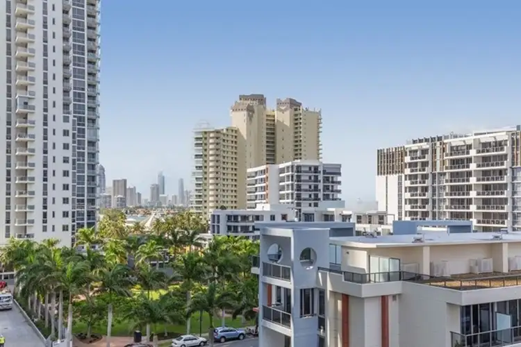 902/1 Como Crescent, Southport QLD 4215