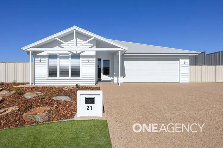 Main view of Homely house listing, 21 BENNELONG CRESCENT, Lloyd NSW 2650