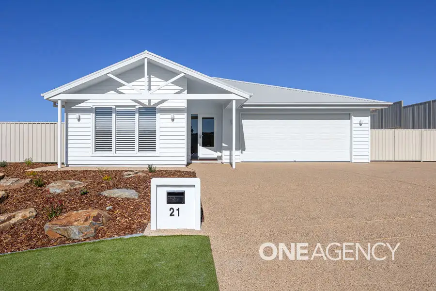 Main view of Homely house listing, 21 BENNELONG CRESCENT, Lloyd NSW 2650
