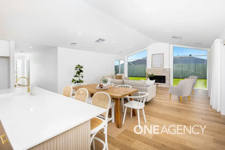 Second view of Homely house listing, 21 BENNELONG CRESCENT, Lloyd NSW 2650