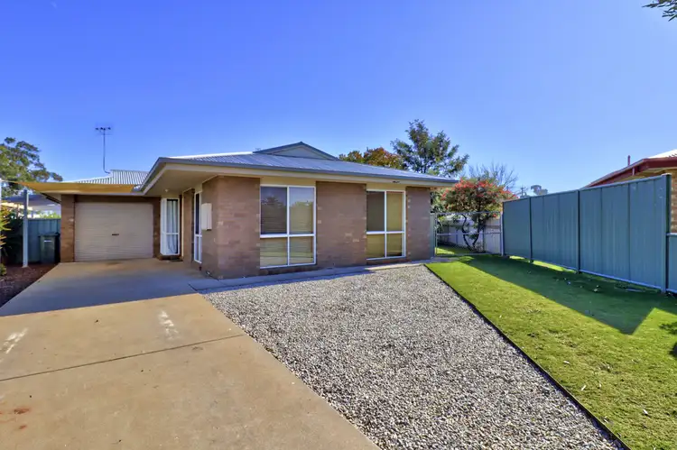 3 Norris Crt, Deniliquin NSW 2710