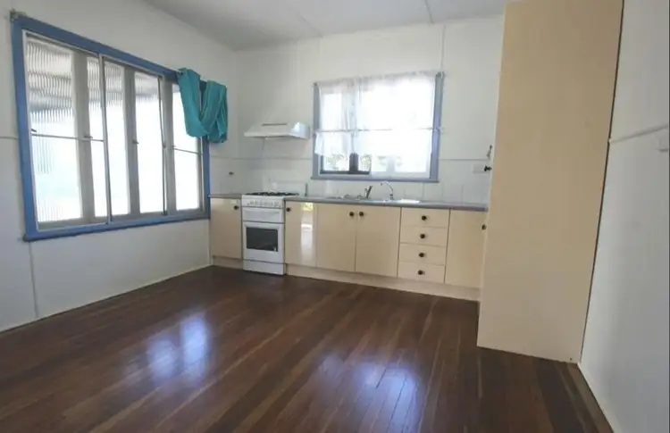 2/2 Johnson Street