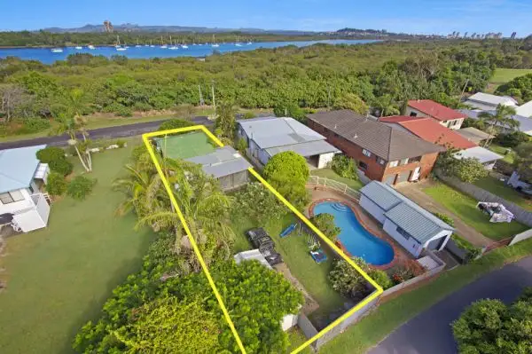 22 Main Road, Fingal Head NSW 2487