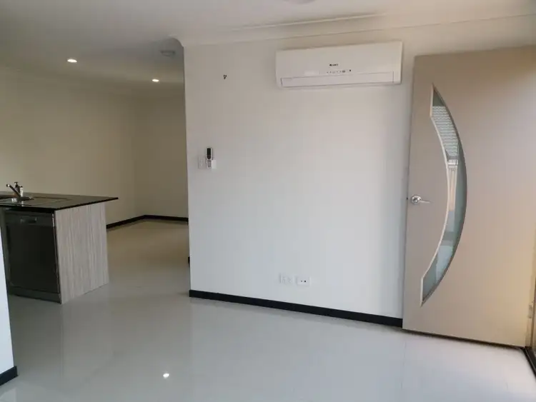 2/19 Linton Street, Loganlea QLD 4131