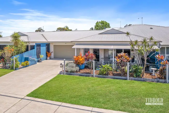 Main view of Homely unit listing, 2/18 Moore Street, Victoria Point QLD 4165