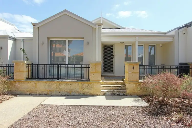4 Albro Lane, Ellenbrook WA 6069