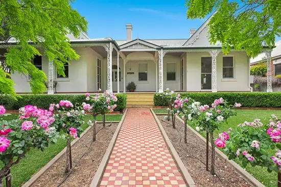90 Carthage Street, Tamworth NSW 2340