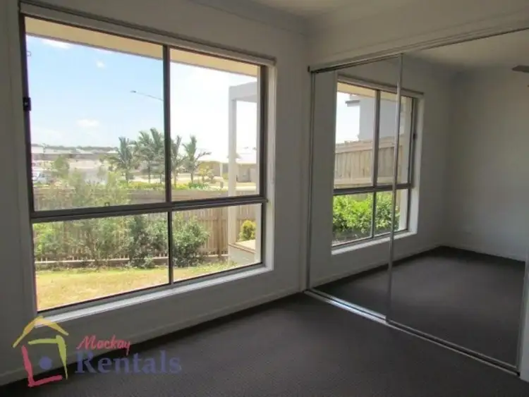 Fifth view of Homely unit listing, 2/35 Avalon Drive, Blacks Beach QLD 4740