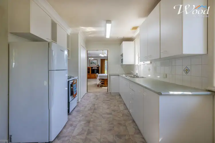 Fourth view of Homely house listing, 290 Cheyenne Dr, Lavington NSW 2641