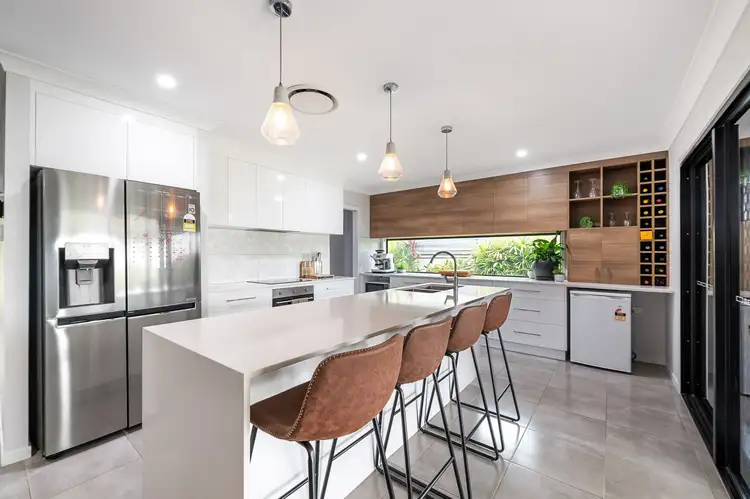 9 Merritt Court, Marian QLD 4753