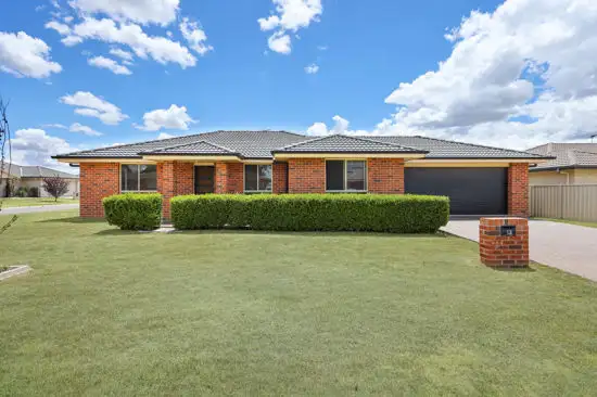 13 Bowman Drive, Tamworth NSW 2340