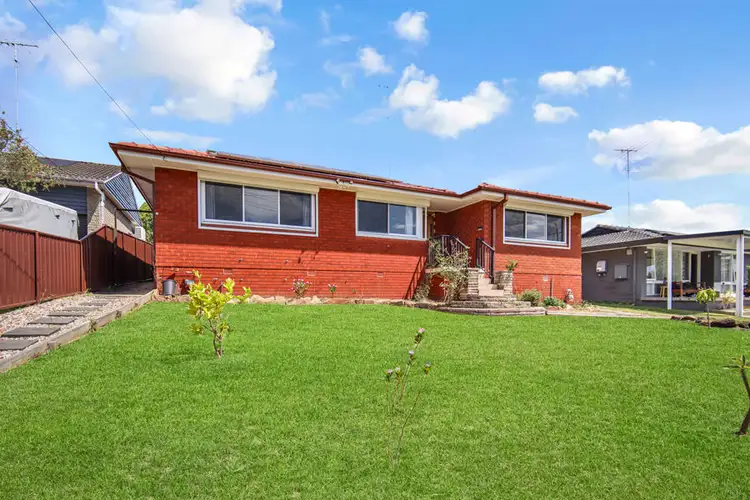 11 Gregory Avenue, Baulkham Hills NSW 2153