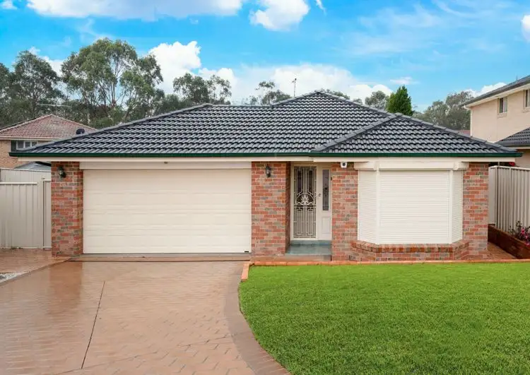 48 Fullerton Circuit, St Helens Park NSW 2560