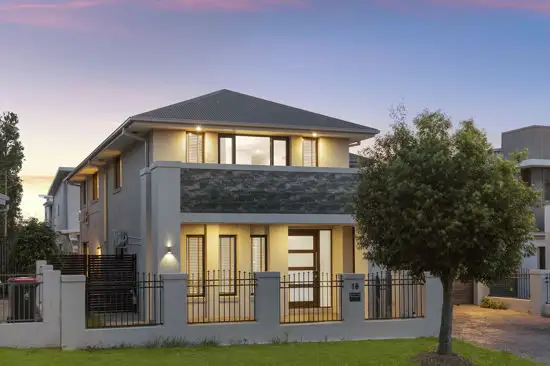 18 Skyview Avenue, Rochedale QLD 4123
