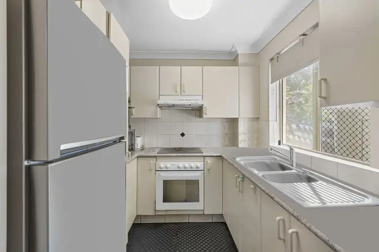 Third view of Homely unit listing, 2/75 Junction Rd, Clayfield QLD 4011