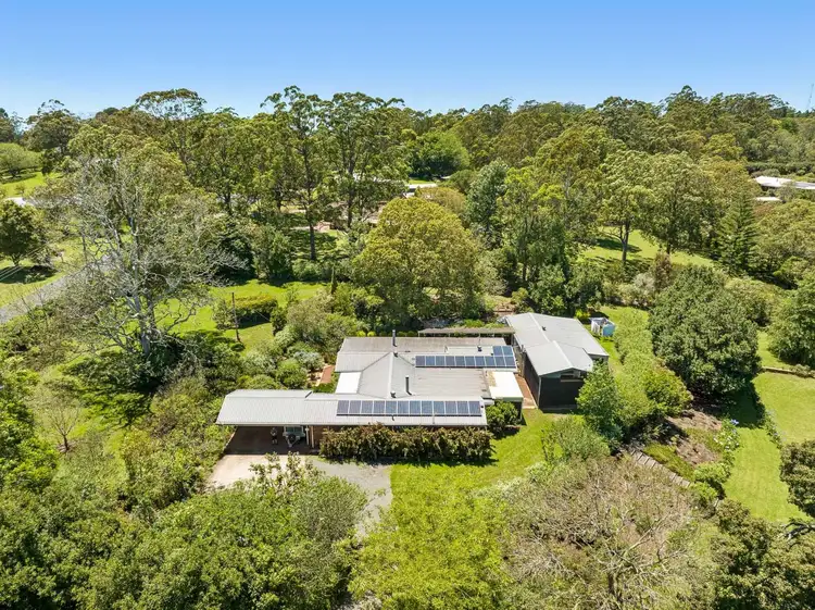 7 Crestview Crescent, Blue Mountain Heights QLD 4350
