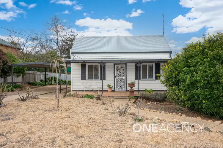 81 BRUCE STREET, Coolamon NSW 2701