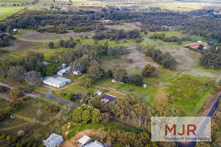 27 Boomerang Road, Oldbury WA 6121