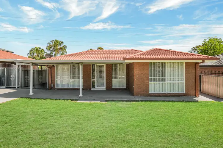 7 Carrara Place
