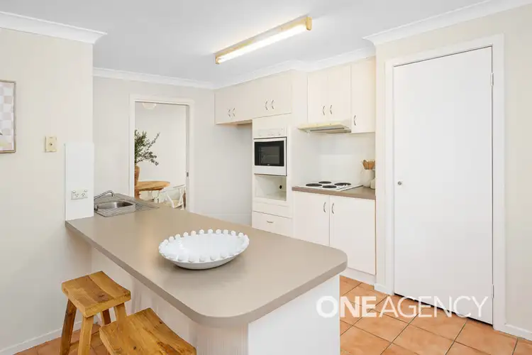 Fifth view of Homely house listing, 10 TRUSCOTT DRIVE, Ashmont NSW 2650