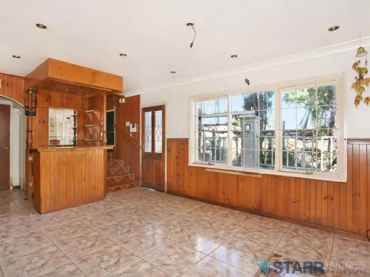 Fifth view of Homely house listing, 318 Smithfield Road, Smithfield NSW 2164