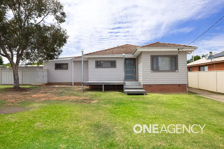 3 NILMA AVENUE, Mount Austin NSW 2650