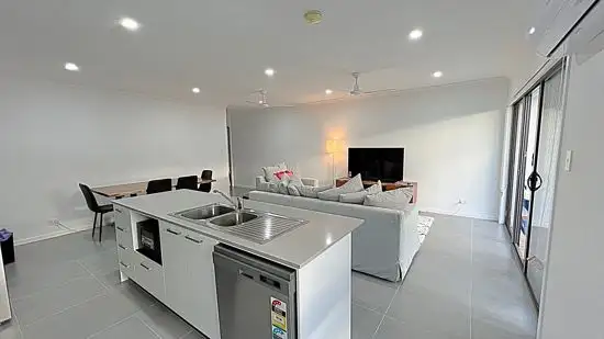 Fifth view of Homely townhouse listing, 36 Avondale Cres, Parkinson QLD 4115