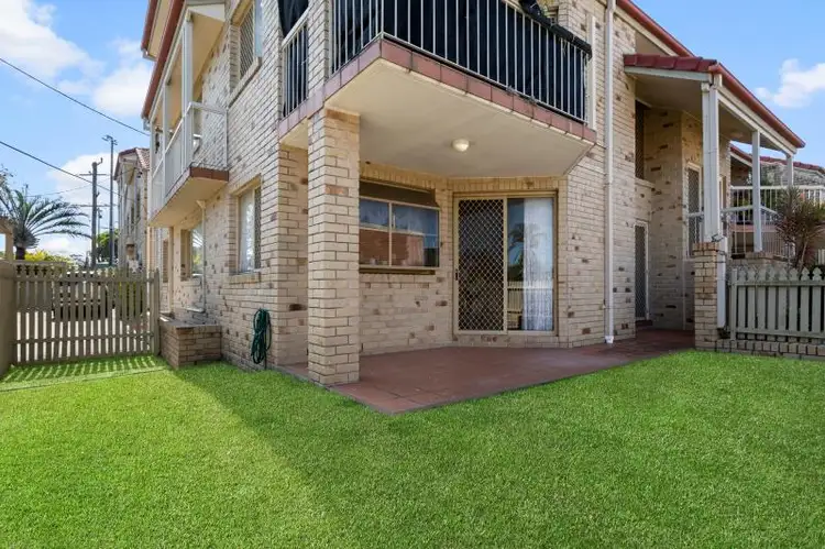 Main view of Homely unit listing, 1/18 Meredith Street,, Redcliffe QLD 4020