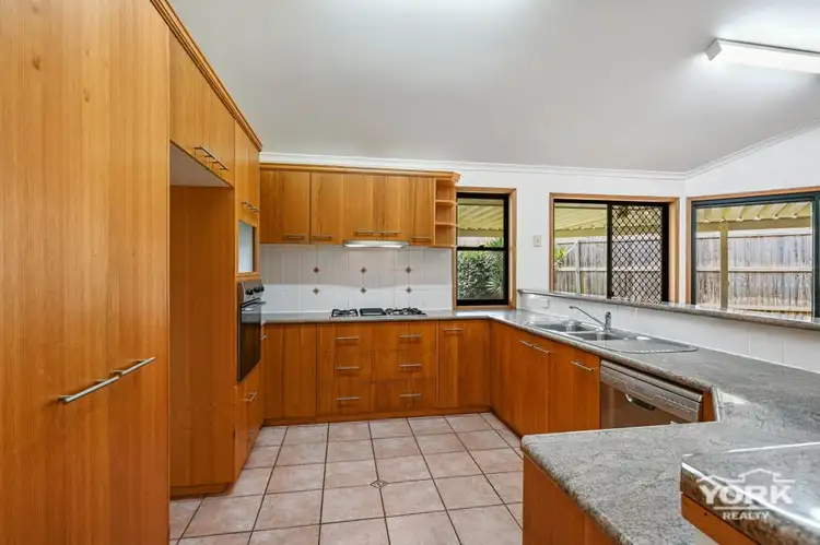 Second view of Homely house listing, 2 Audrey Court, Middle Ridge QLD 4350