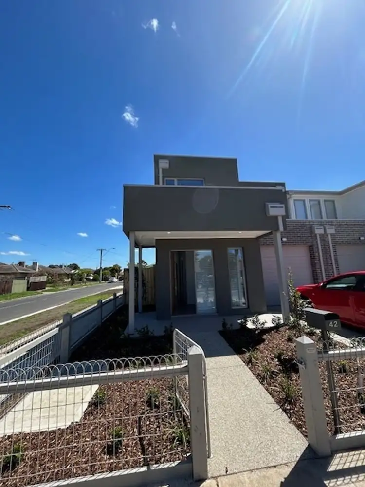 36 Emu Parade, Jacana VIC 3047