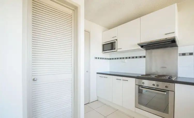 Sixth view of Homely unit listing, 10/7 Kent Street, West Gladstone QLD 4680