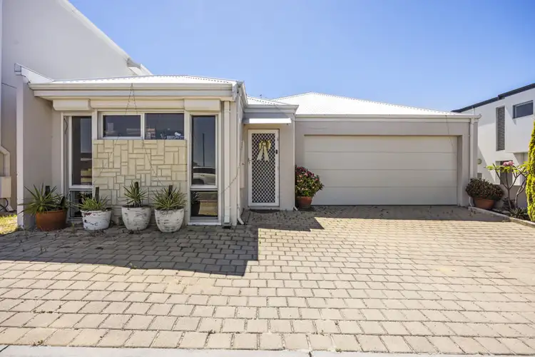 288 Flinders Street, Nollamara WA 6061