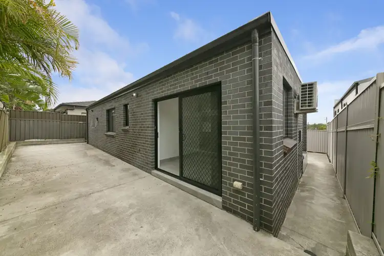 17A Nemesia St, Greystanes NSW 2145