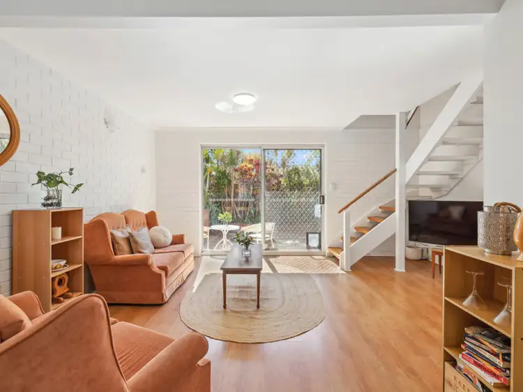 Main view of Homely townhouse listing, 2/9 Vincent Street, Coffs Harbour NSW 2450