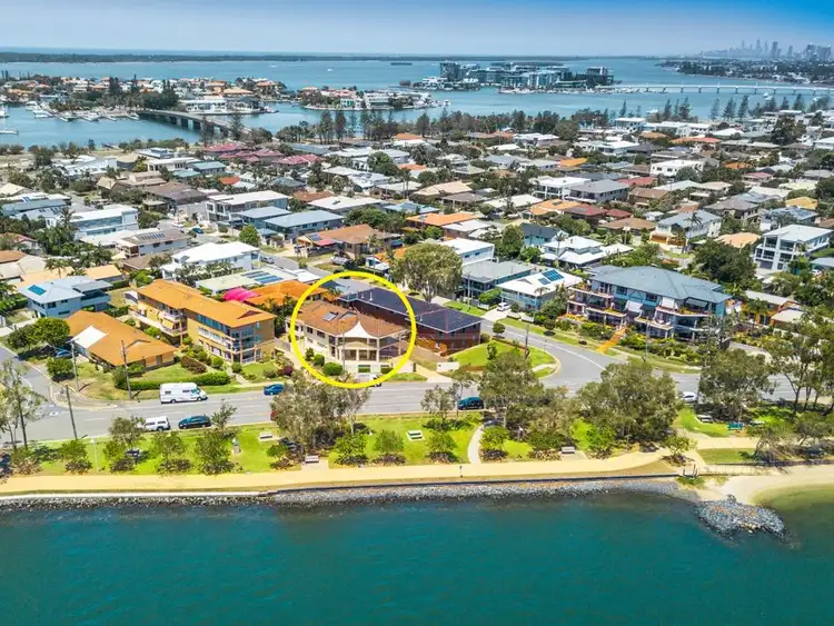 13 Esplanade W, Paradise Point QLD 4216