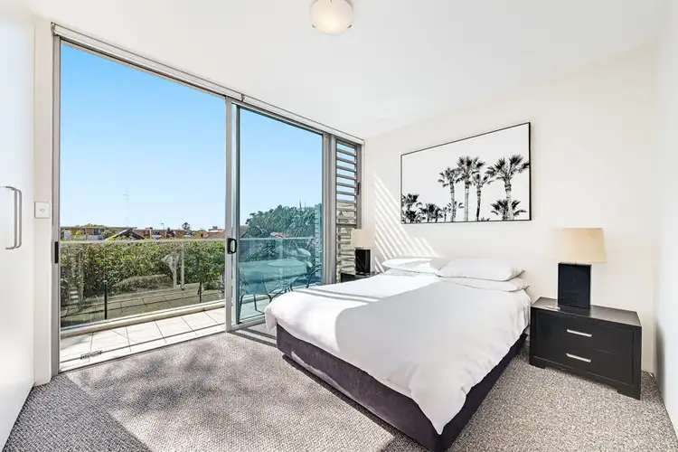 13/7-11 Henderson Street