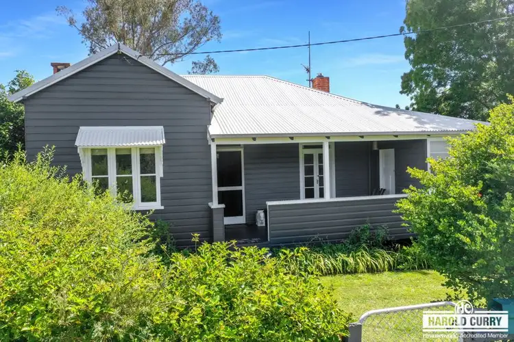 40 Manners Street, Tenterfield NSW 2372
